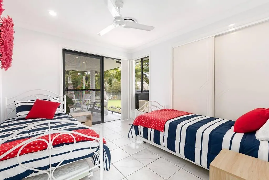 Luxury Beachfront Home In Hervey Bay Urangan Australia