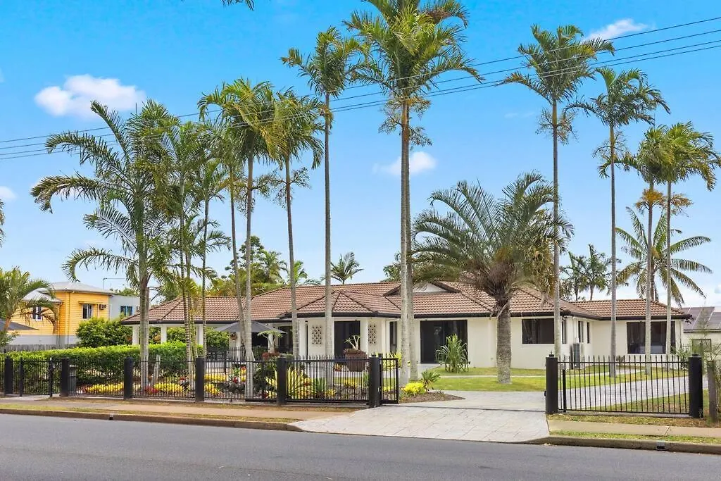 Luxury Beachfront Home In Hervey Bay Urangan 0*,  Australia
